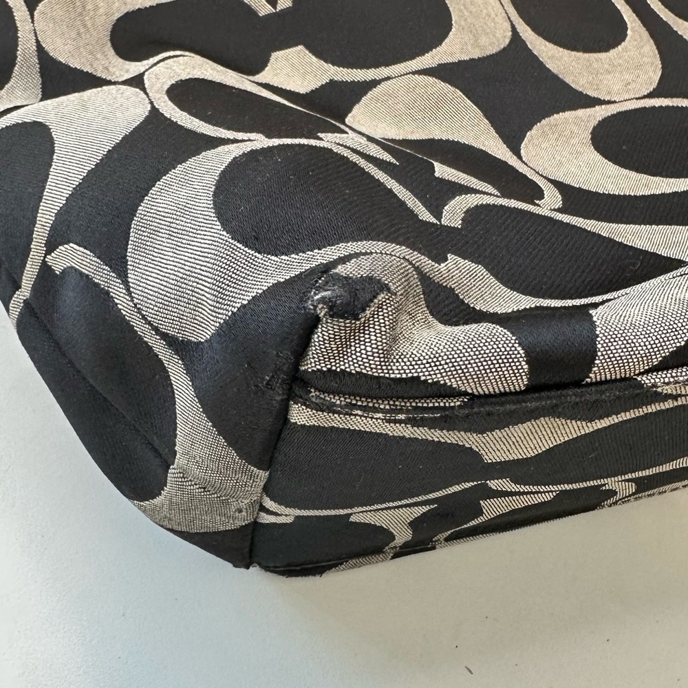 Coach Laura Signature Tote Bag – Black/Gray Canvas with Patent Leather Trim - Picture 12 of 12